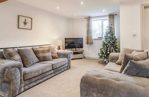 Cayton Cottage | 4 bedroom accommodation in Killerby, Cayton, near Scarborough
