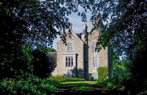 Cardross Cottage | 4 bedroom accommodation in Cardross, Near Helensburgh