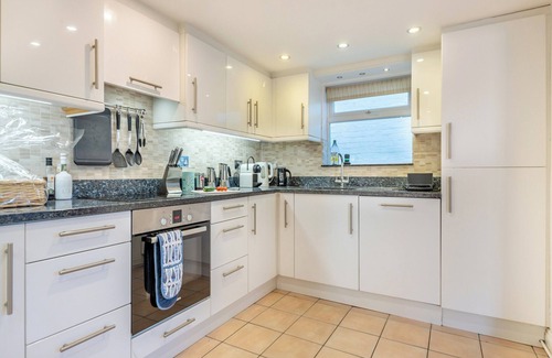 New Forest District Cottage | 4 bedroom accommodation in Lymington
