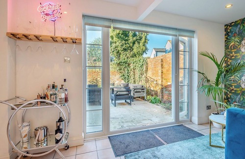 New Forest District Cottage | 4 bedroom accommodation in Lymington