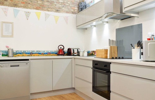 Mappleton Cottage | 4 bedroom accommodation in Driffield, near Bridlington