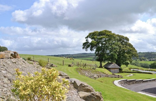 Felinfach Cottage | 4 bedroom accommodation in Mydroilyn, near Aberaeron
