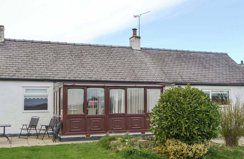 Rhosybol Cottage | 4 bedroom accommodation in Rhosybol, near Amlwch