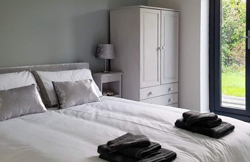 Moelfre Cottage | 4 bedroom accommodation in Moelfre, near Benllech