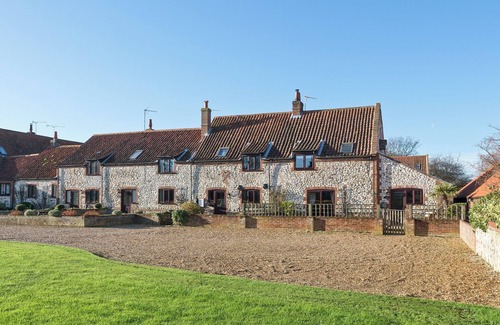 Thornham Cottage | 4 bedroom accommodation in Thornham