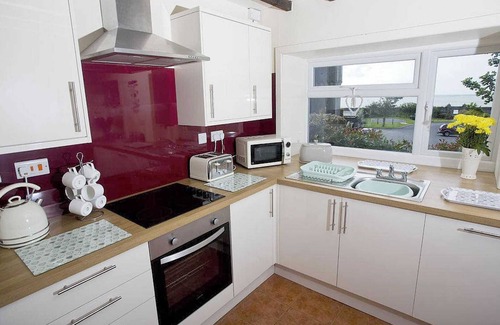 Amroth Apartment | 4 bedroom accommodation in Amroth
