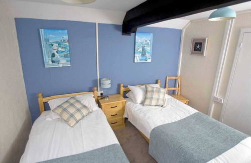 Amroth Apartment | 4 bedroom accommodation in Amroth