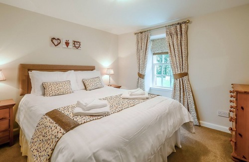 Straiton Cabin | 4 bedroom accommodation in Straiton, near Maybole