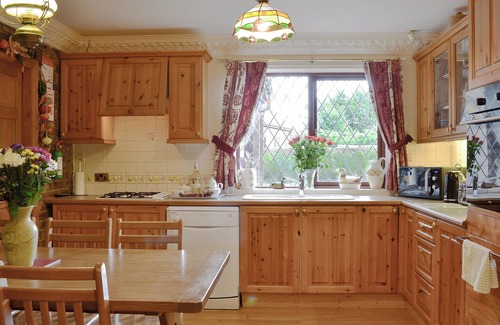 Muston Cottage | 4 bedroom accommodation in Lebberston, near Filey