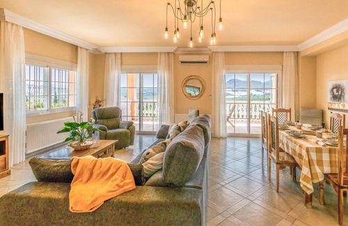 Baena House | 4 bedroom accommodation in Baena