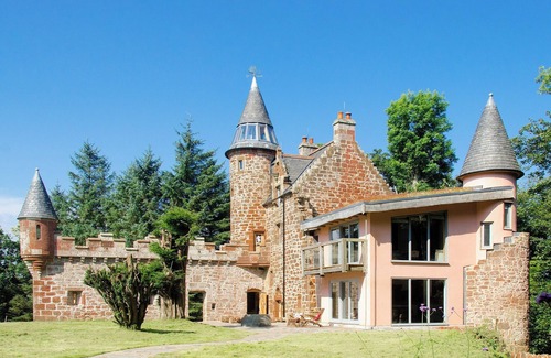 Largs Cottage | 4 bedroom accommodation in Largs