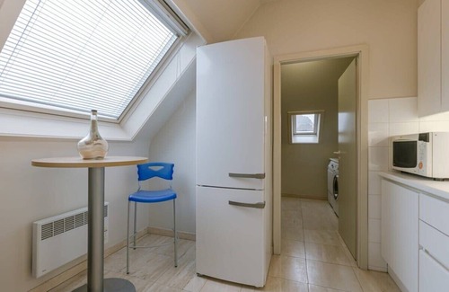Duinbergen Apartment | 4 bedroom apartment in Duinbergen with parking