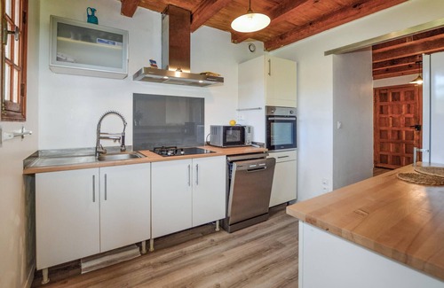 Pancheraccia House | 4 bedroom awesome home in Pancheraccia