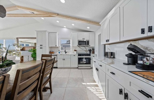 Anna Maria House | 4 bedroom beach front with a pool