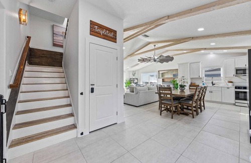 Anna Maria House | 4 bedroom beach front with a pool