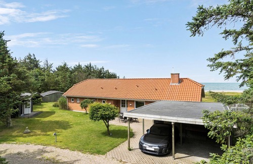 Oddesund Syd House | 4 bedroom beach front home in Thyholm
