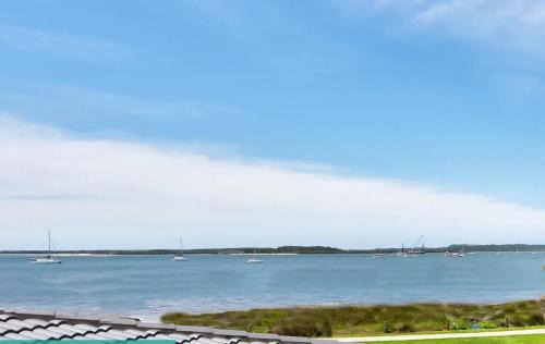 Taren Point House | 4 Bedroom Beach Home with Water Views