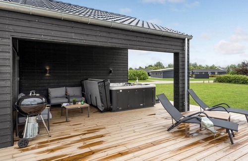 Bork Havn House | 4 bedroom beautiful home in Hemmet