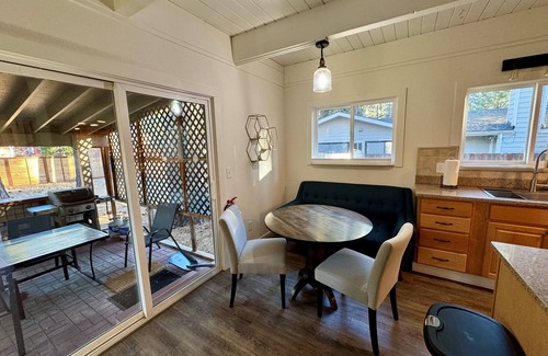 Lower Kingsbury House | 4 Bedroom close to downtown (SL195)
