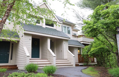 Waterville Valley Condo | 4 Bedroom Condo in Family-Friendly Waterville Valley (FKM4V)