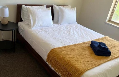 Platteville Apartment | 4 Bedroom Condo - Platteville #5