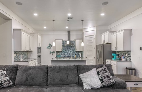 Mesilla Park House | 4 Bedroom Contemporary Model Home