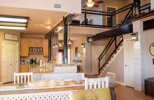 Wetmore House | 4-Bedroom Country Home in the Heart of San Antonio's Hills-n-Dale Neighborhood!