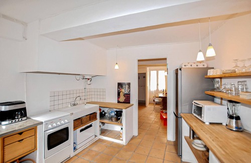 Palau-del-Vidre House | 4 bedroom cozy home in Palau-Del-Vidre