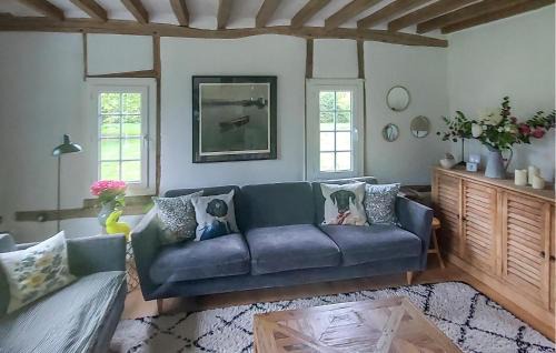 Epaignes House | 4 Bedroom Cozy Home In Épaignes