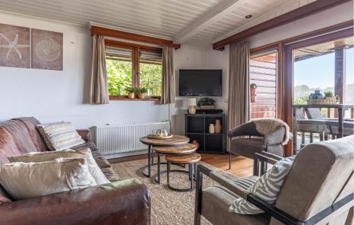 Erm House | 4 Bedroom Cozy Home In Erm