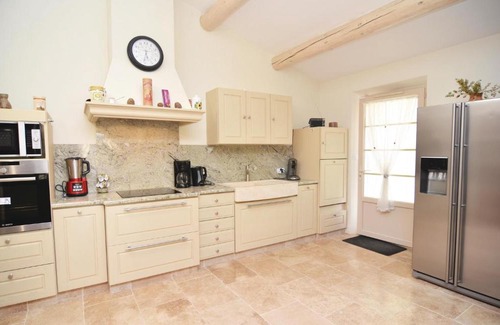 Eygalieres House | 4 Bedroom Cozy Home In Eygalières