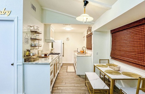 Franklin Park House | 4-bedroom Cozy house in charming Austin with AC, WiFi. Enjoy your stay