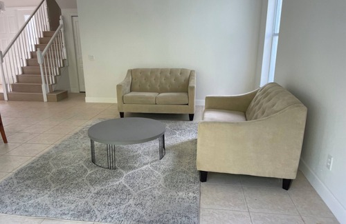 Lake Worth House | 4-bedroom estate in fantastic Greenacres with AC, WiFi