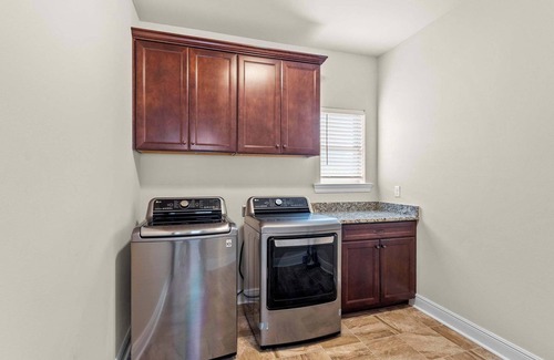Lake Charles House | 4 Bedroom Family Home in Lake Charles,La