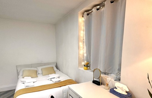 Cantelowes House | 4 bedroom flat in Camden Town
