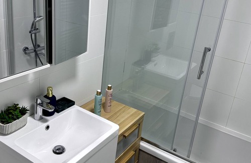 Cantelowes House | 4 bedroom flat in Camden Town