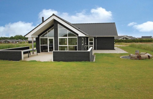 Flovt Strand House | 4 bedroom gorgeous home in Haderslev