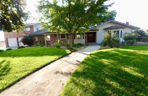 Fowler House | 4-Bedroom Haven: 2 Full Baths, Peaceful Retreat with Modern Comforts!
