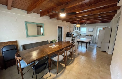 Windy Hill House | 4-bedroom house in Nth Myrtle with amazing front porch & plenty of Boat Parking!