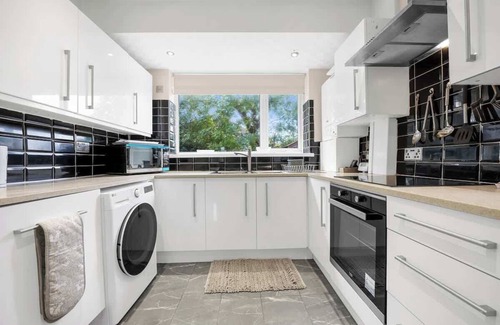 Northenden House | 4 bedroom Home in Northenden by City SuperHost