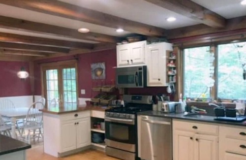West Tisbury House | 4 Bedroom Home in the HEART of MV