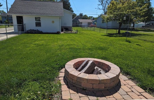 Port Clinton House | 4-Bedroom Home/Port Clinton. Close to restaurants/shopping, Jet Express, beach.