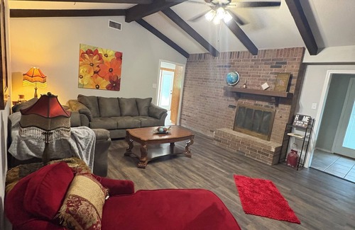 Wichita Falls House | 4 bedroom home right across from Weeks Park Golf course!