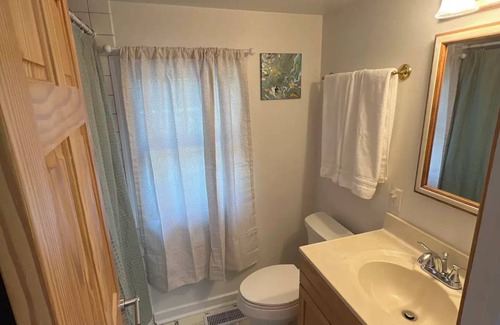 Sister Bay House | 4-Bedroom Home Sister Bay, 5min Drive Downtownn