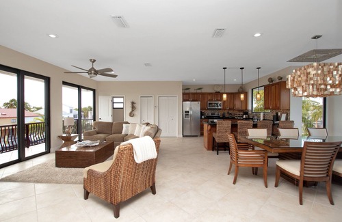 Islamorada House | 4 Bedroom home w/pool, DOCKAGE, beach access & more in Islamorada