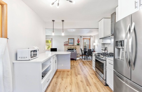 Richfield House | 4 bedroom HOUSE – 5 Minutes to MOA & AIRPORT