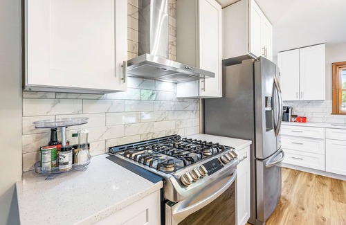 Richfield House | 4 bedroom HOUSE – 5 Minutes to MOA & AIRPORT
