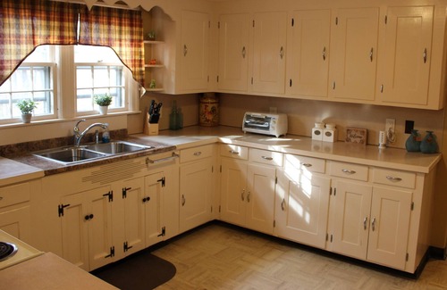 South Deerfield House | 4 Bedroom House Close to UMass/Amherst, Historic Deerfield & Yankee Candle