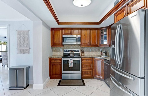 Naples Park House | 4 Bedroom House, Heated Pool, 800 sqft Game Room
