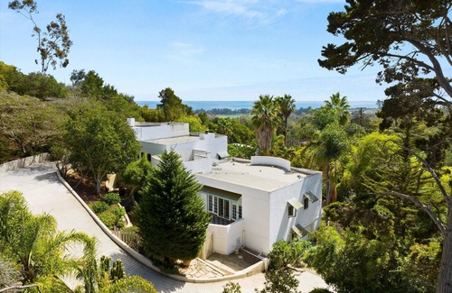 Toro Canyon House | 4-bedroom house in Montecito with Ocean and Mountain View
